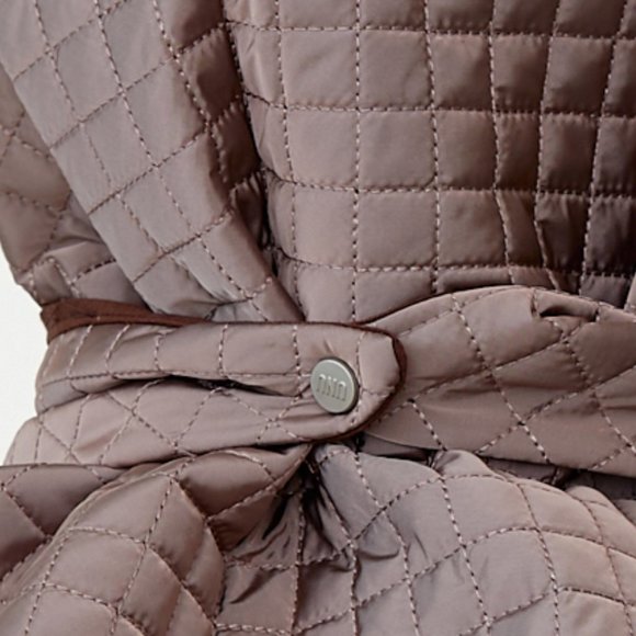 UNU Head Scarf Beige Puffer Quilted Shawl NWT - Picture 4 of 4